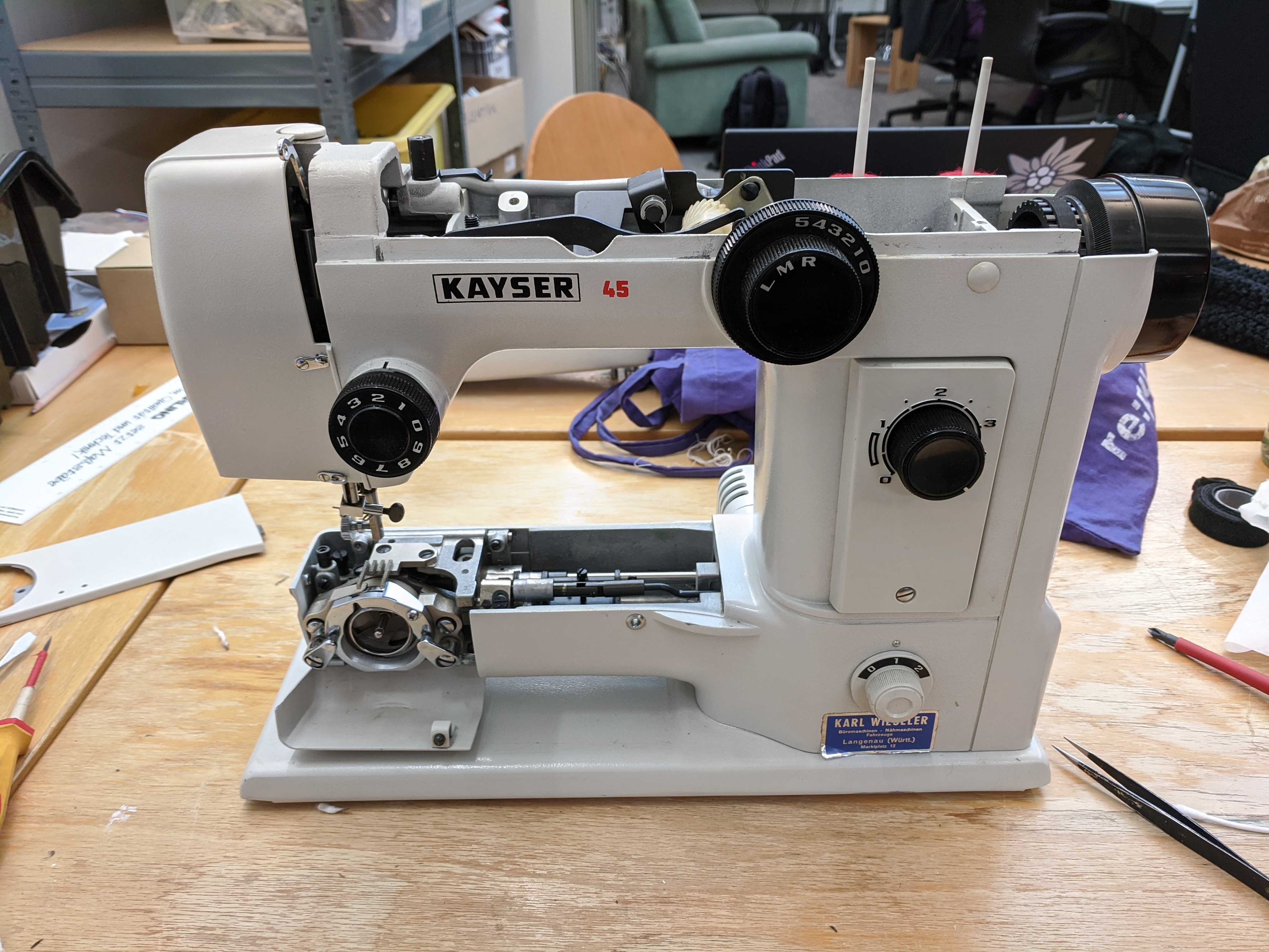 Die Kayser-Nähmaschine brauchte etwas mehr Liebe